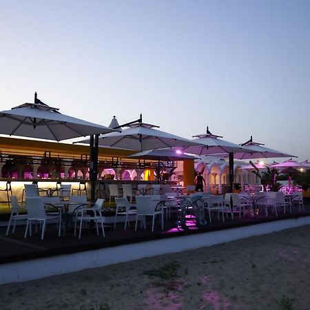 The Mirage Resort & Spa Χαμμαμέτ Εξωτερικό φωτογραφία Beach bar in Rimini