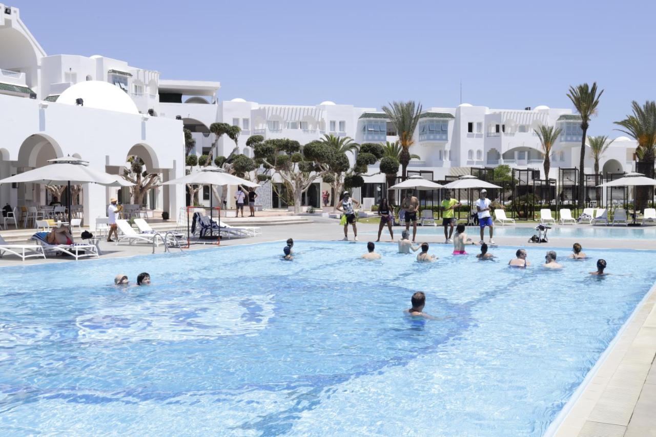 The Mirage Resort & Spa Χαμμαμέτ Εξωτερικό φωτογραφία A swimming pool in Tunisia