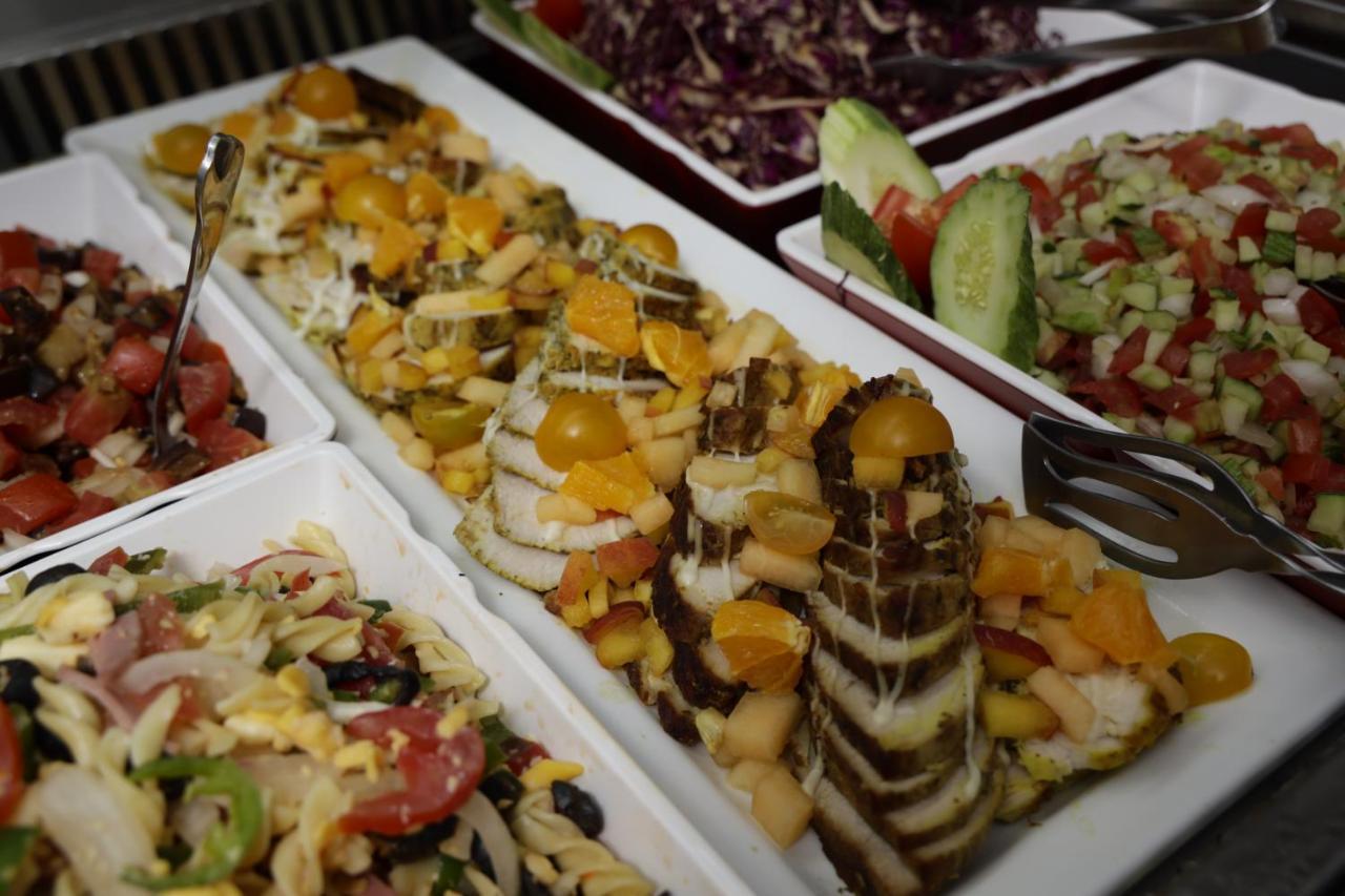The Mirage Resort & Spa Χαμμαμέτ Εξωτερικό φωτογραφία A selection of salads